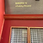 Bikers12 Shabby House Only For Bikers