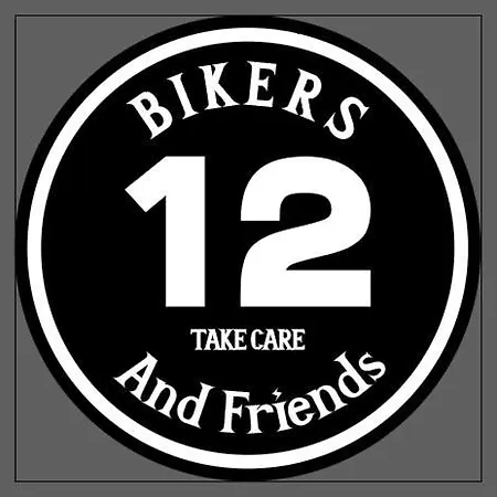 Privatunterkunft Bikers12 Shabby House Only For Bikers