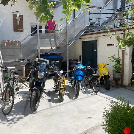 Bikers12 Shabby House Only For Bikers בית אירוח *
