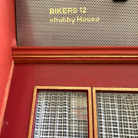 Bikers12 Shabby House Only For Bikers