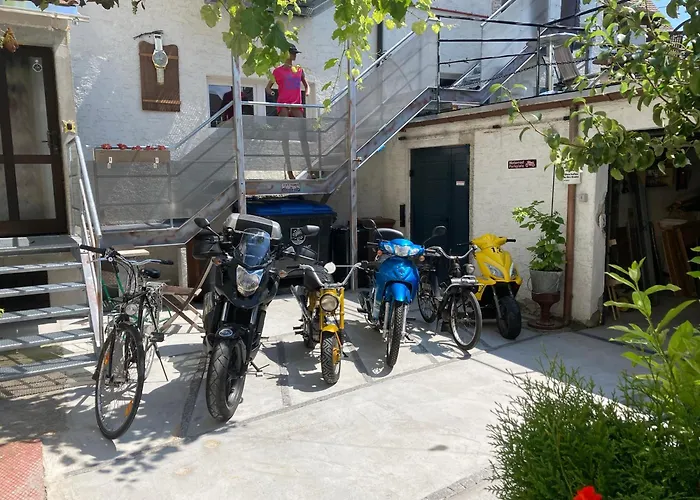 Bikers12 Shabby House Only For Bikers בית אירוח *